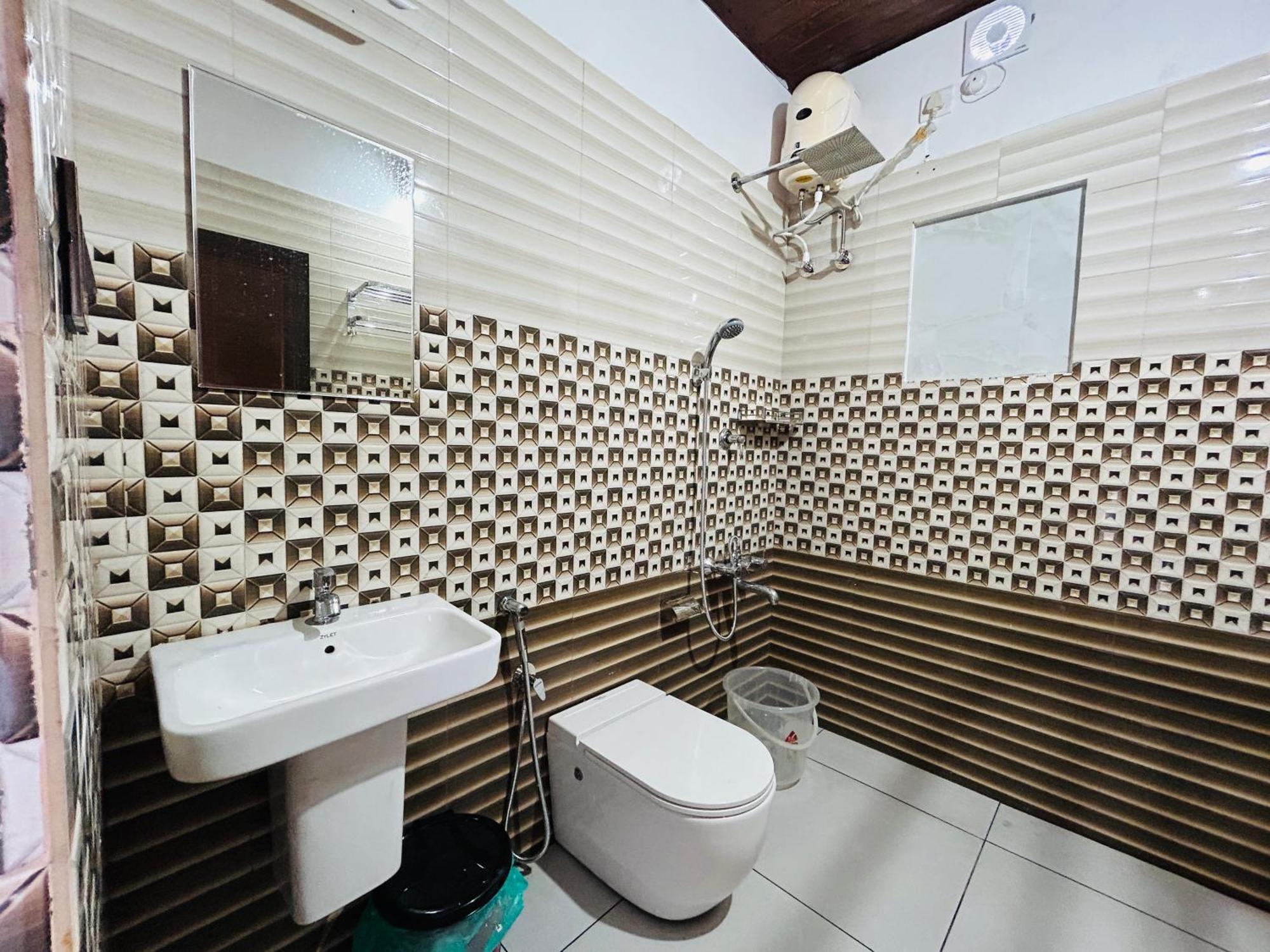 Baywood Cottages Vagamon Luaran gambar